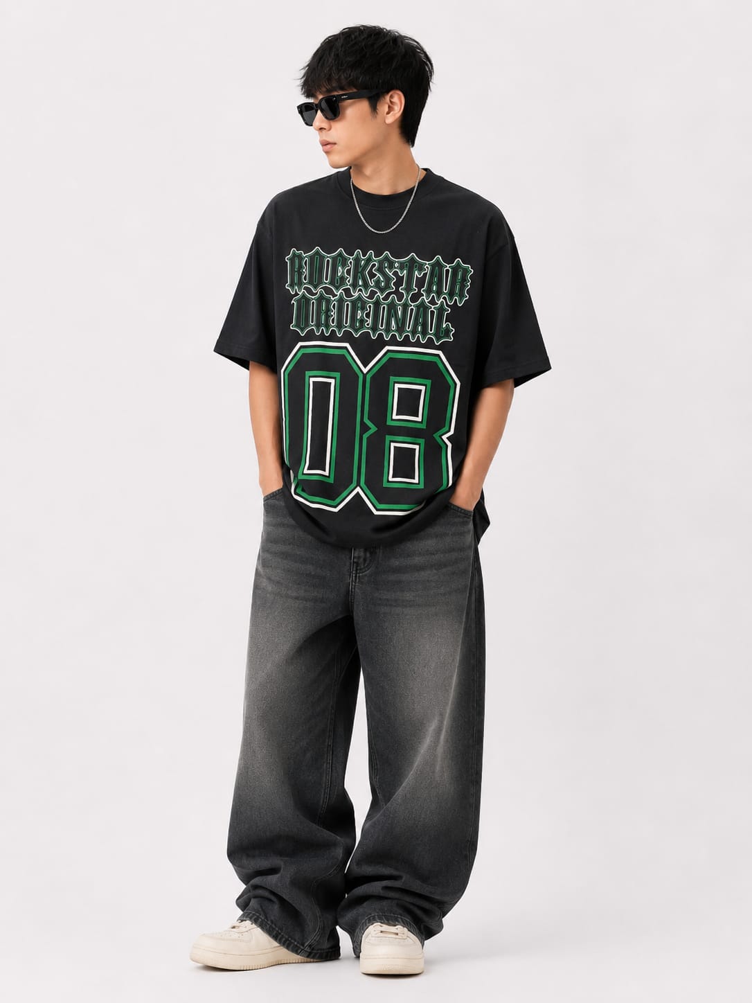 Men's Oversized Varsity Number Graphic T-Shirt – Black